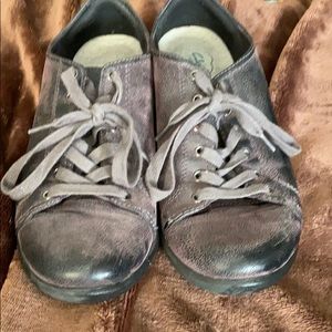 Clarks Gray leather cloudsteppers